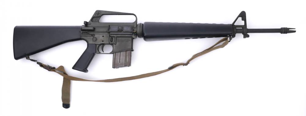 M16A1 assault rifle replica. at Whyte's Auctions