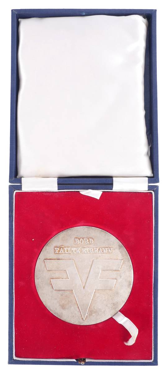 1965 Bord Filte ireann, Irish silver medal by John Miller and Co. at Whyte's Auctions