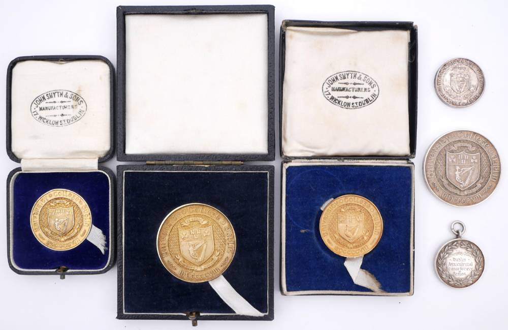 University College Dublin gold and silver medals, 1931-1964. at Whyte's Auctions