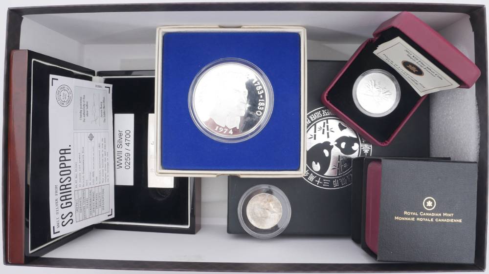 Collection of modern silver coins. at Whyte's Auctions