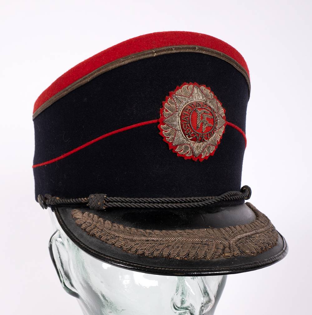 1935-1939 Irish Army full dress shako. at Whyte's Auctions