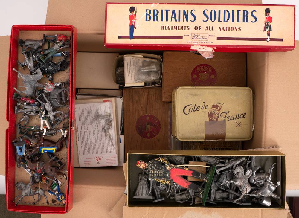 Model soldiers mixed lot in large box, mostly metal. (100s) at Whyte's Auctions