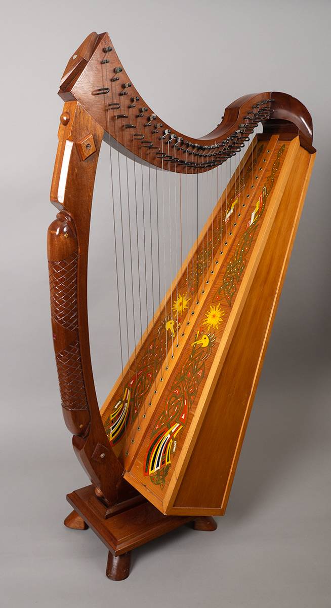 1976. Large harp made by an IRA prisoner in Long Kesh Maze Prison. at Whyte's Auctions