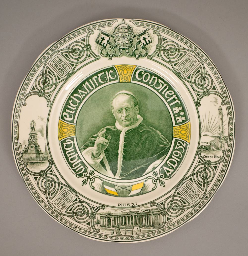 1932 Eucharistic Congress commemorative plate at Whyte's Auctions