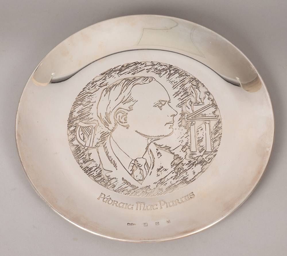 Pdraig Pearse commemorative silver plate. at Whyte's Auctions