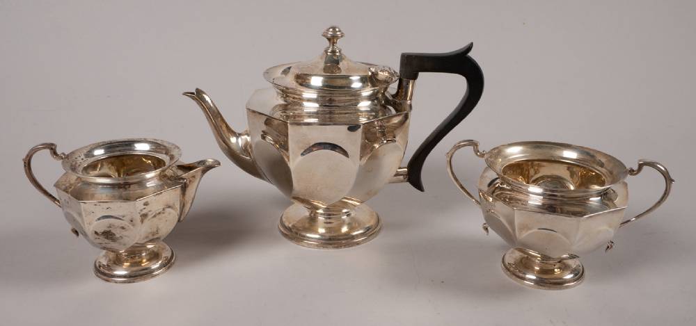 English silver tea set, 1925 - 3 pieces. at Whyte's Auctions