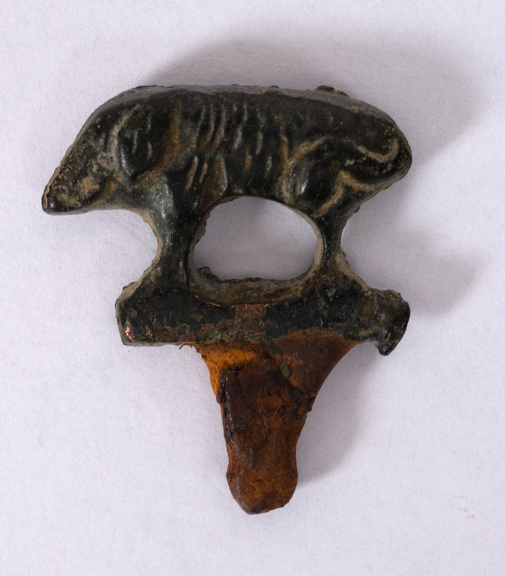 1200-600 BC Iron Age Celtic dagger pommel in the shape of a boar. at Whyte's Auctions
