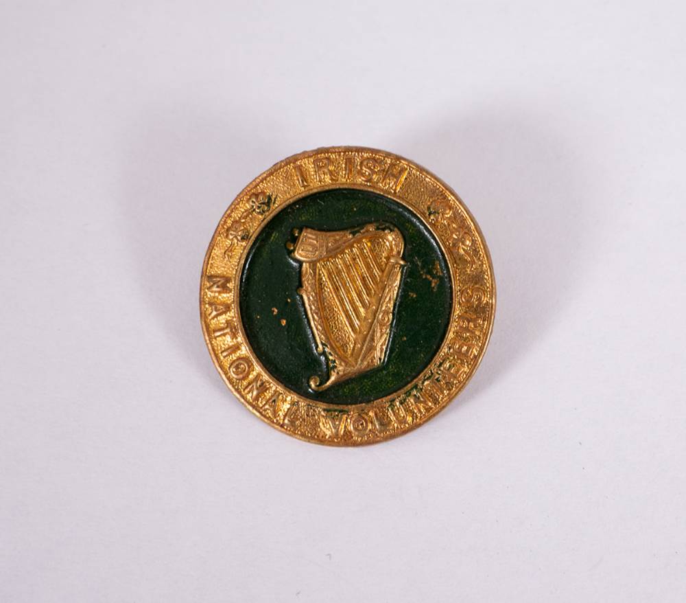 1913. Irish National Volunteers badge. at Whyte's Auctions