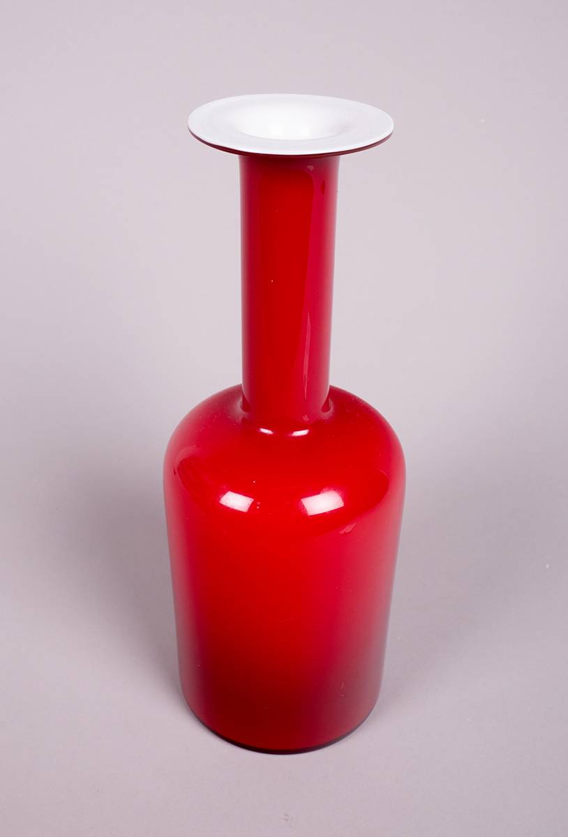 HOLMEGAARD GULVVASE RED OVER WHITE, c.1970 by Otto Brauer sold for 150 at Whyte's Auctions